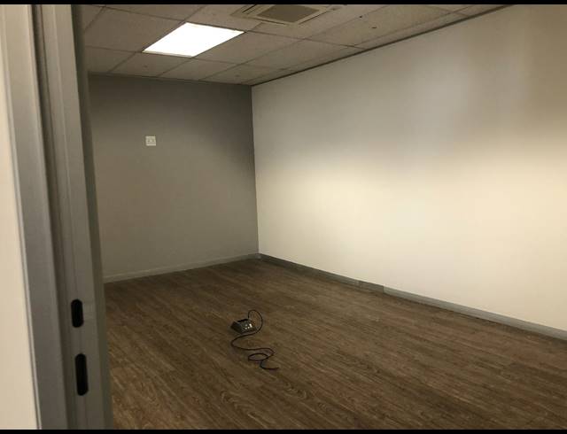 191M² OFFICE TO LET IN HYDE PARK